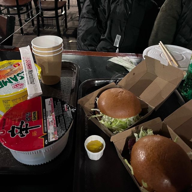 밴쿠버 다운타운에서 가깝게 스키,스노우보드 타러 다녀올 수 있는 사이프러스 마운틴 🏔🏂