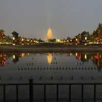 Giant Wild Goose Pagoda / Music fountain