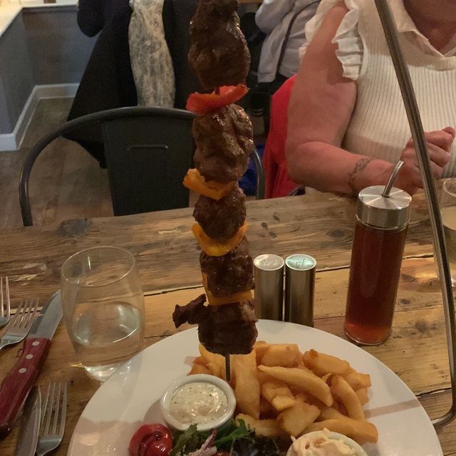 WoW beachcomber bar and grill
