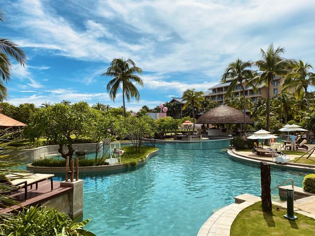 8 Pools You’ll ❤ @ Hilton Yalong Bay 🌴