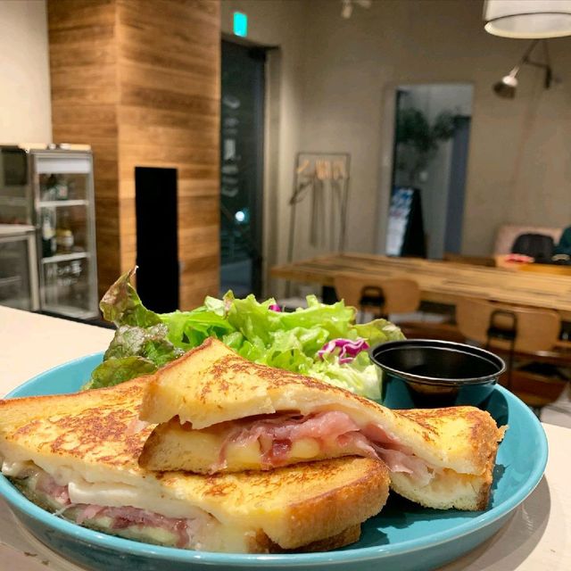 WORLD NEIGHBORS CAFE