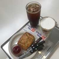성동구 힙한 커피 & 디저트 맛집 “인더매스”
