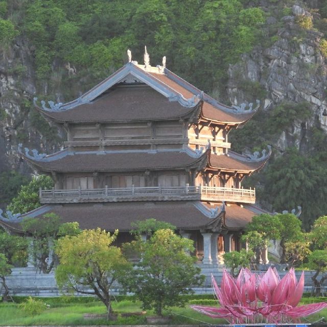 寧平拍照景點--寧平金廟Chùa Vàng Ninh Bình
