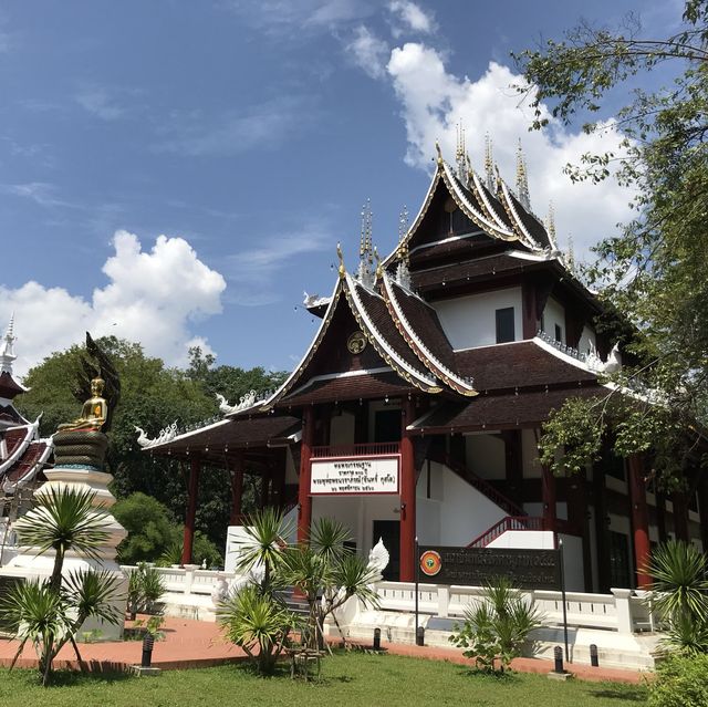 วัดป่าดาราภิรมย์ วัดสวยสงบ มีความเป็นล้านนา