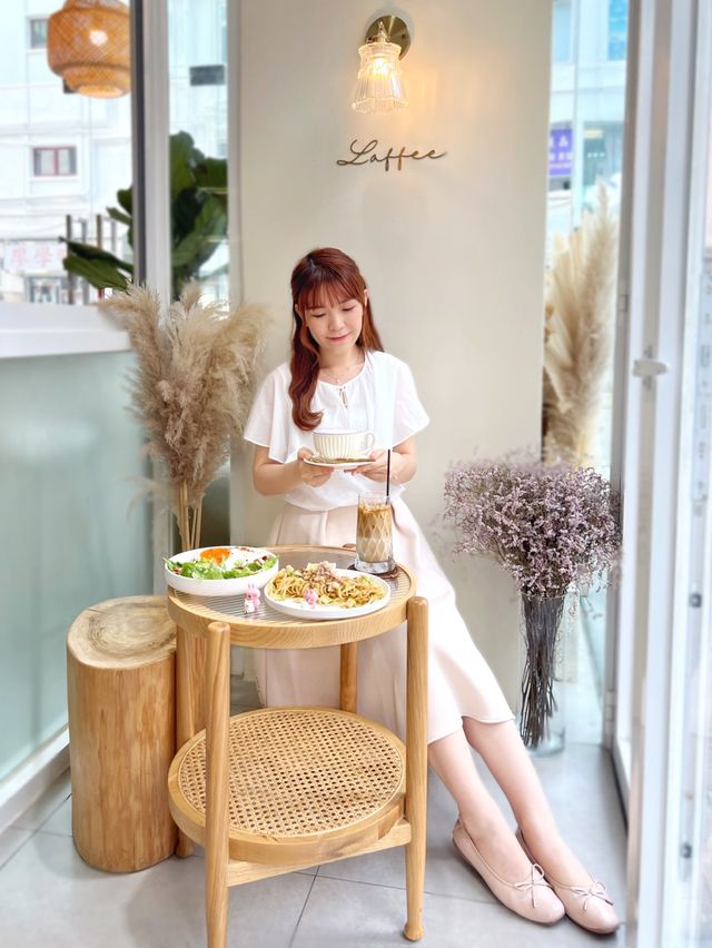 🌟紅磡小清新木系奶油色cafe@ Laffee