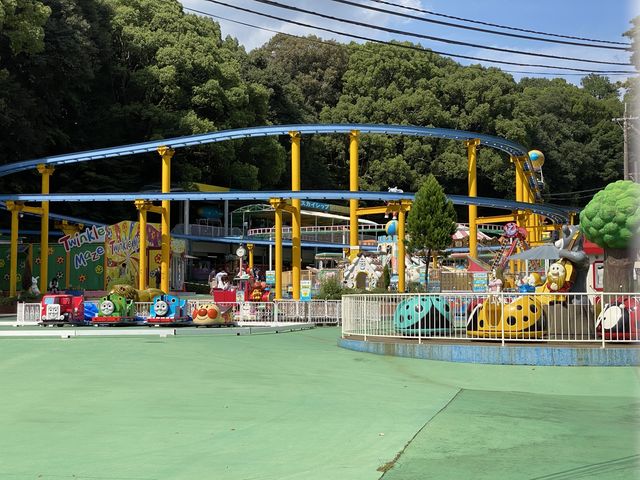 コンパクトな遊園地『だざいふ遊園地』
