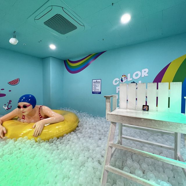 🇰🇷 Colourpool Museum ball party