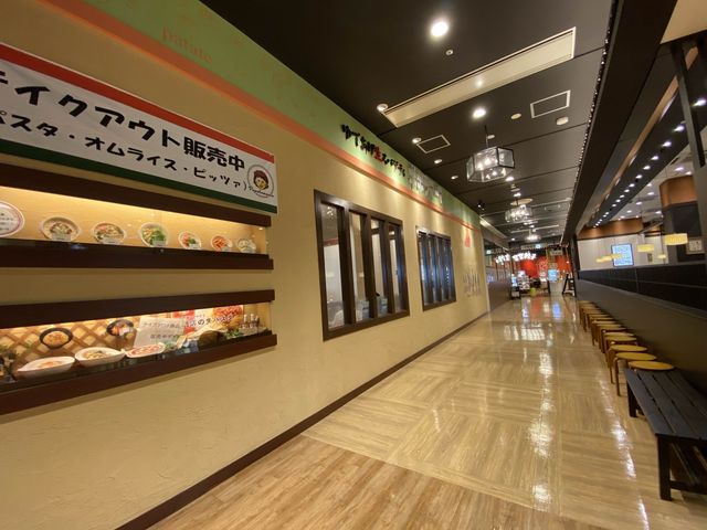 バスターミナル 併設ショッピングモール「みらい長崎 COCOWALK」