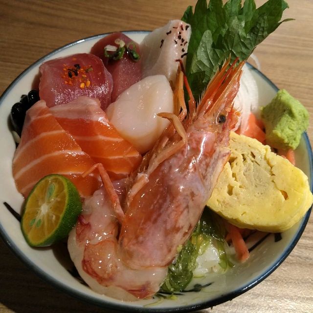 來到『初鰻』彷彿置身日本居酒屋