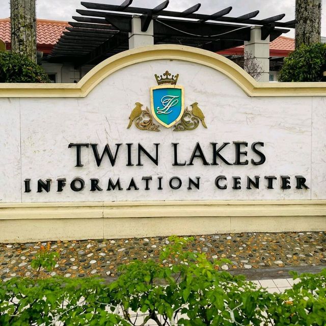 TWIN LAKES: AMAZING VIEW