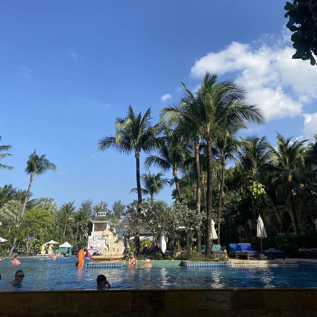 โรงแรมภูเก็ตเกรซแลนด์