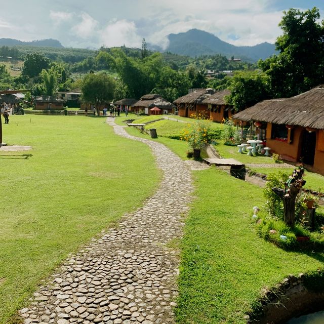 Autumn’s colours in  Santichon Village