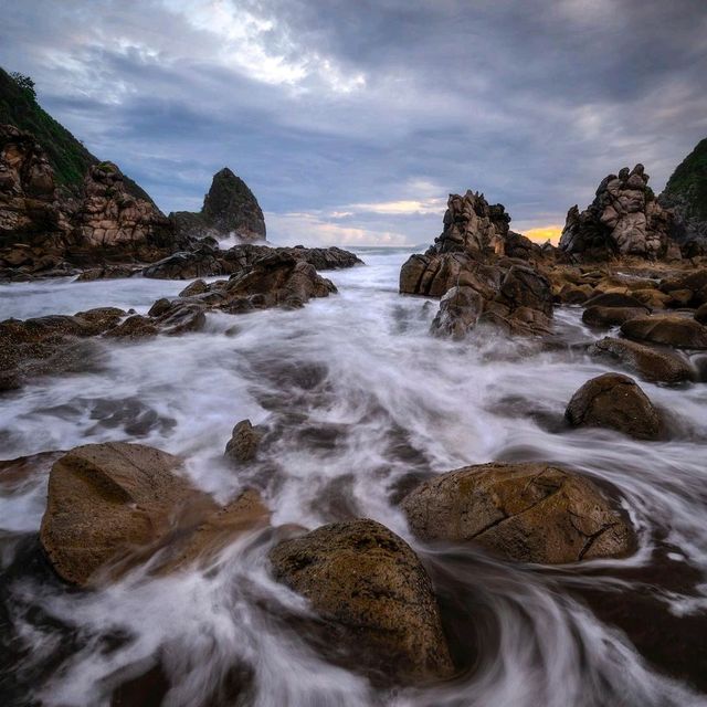 PAYANGAN BEACH : JEMBER