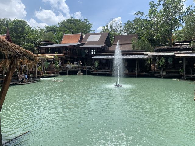 คาเฟ่และที่พักอยุธยา สไตล์เรือนไทย