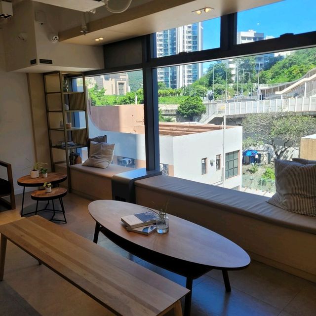 鴨脷洲新淨木系文青小酒店