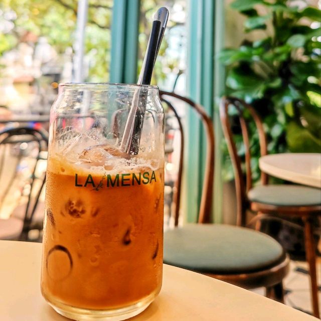 Cutest French Cafe in Hanoi! ☕ 