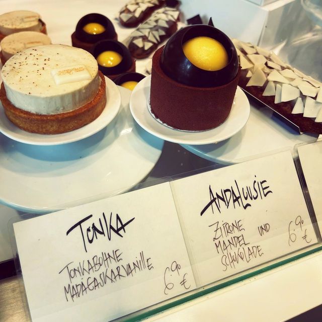 The art of making Chocolate and cakes