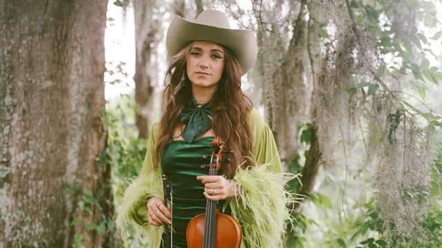 Sierra Ferrell - Shoot For The Moon Tour 2024 (Raleigh) | The Ritz