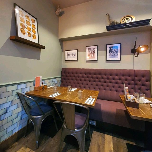 Balans Cafe in London