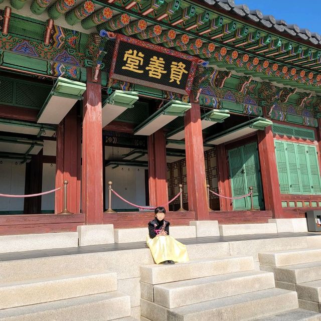 경복궁 향원정과 주변 건물들💕