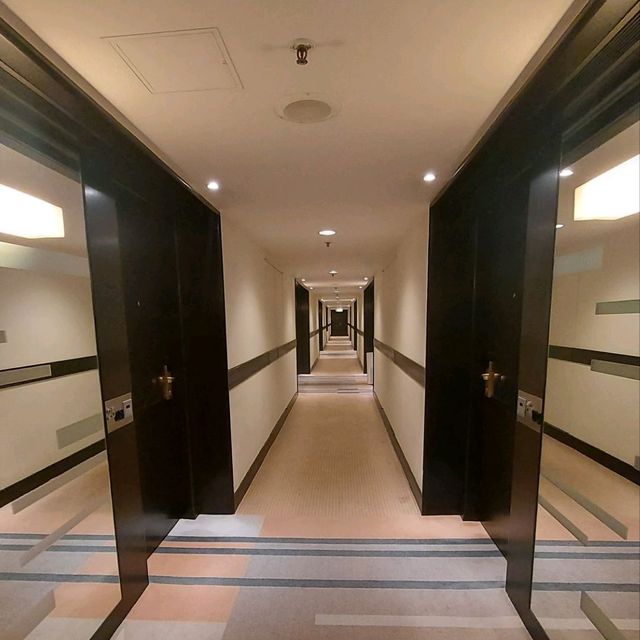 交通方便環境舒適既六國酒店