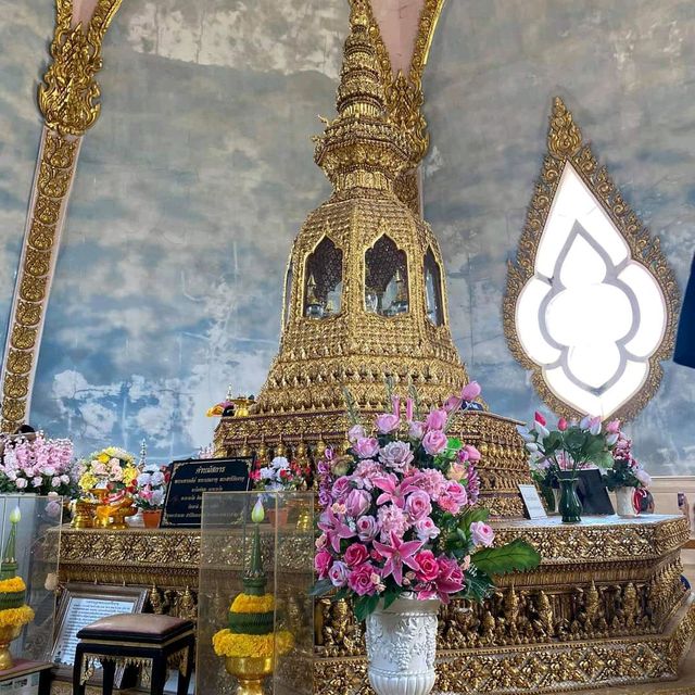 พระมหาเจดีย์ชัยมงคล จังหวัดร้อยเอ็ด