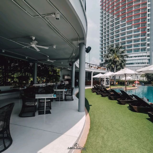 ที่พักติดทะเลพัทยา​ | Movenpick​ Siam hotel 