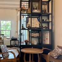 คาเฟ่บ้านไม้ the wooden house