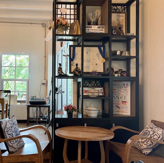 คาเฟ่บ้านไม้ the wooden house
