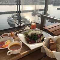 【福岡ホテル】オーシャンビューのお部屋で、夕食・朝食ルームサービスとってみた