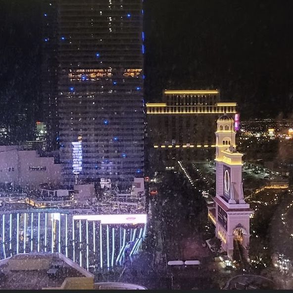 Great hotel right on the strip 