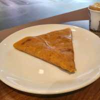 人氣甜品可麗餅咖啡店