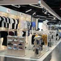 find Xmas deco and shop at Diamond stall