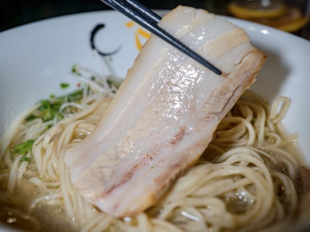必試金色不如帰，貝汁拉麵確喺威