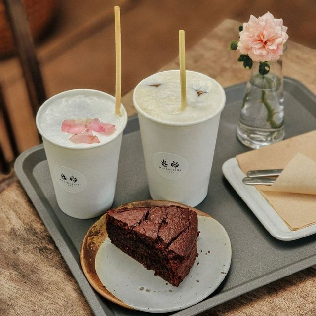 Whispering cafe คาเฟ่สามพรานนครปฐม