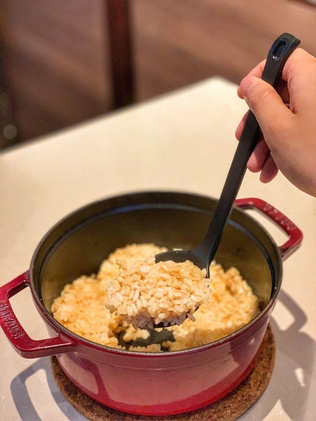 回味鮮活蟹鮑魚汁焗飯