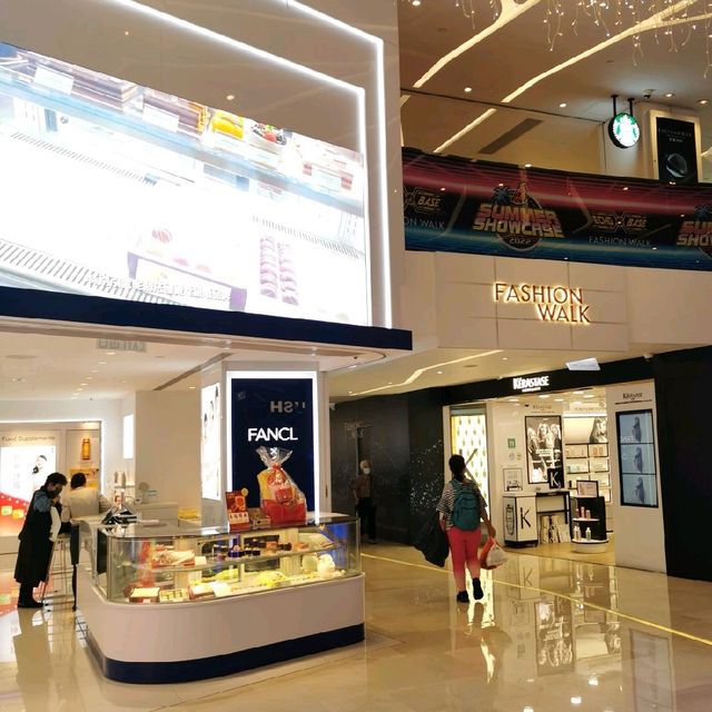 漫威電影角色大型模型在銅鑼灣Fashion walk出沒🔥🔥🔥