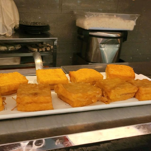 The Mira Hong Kong - Yamm Tea buffet 