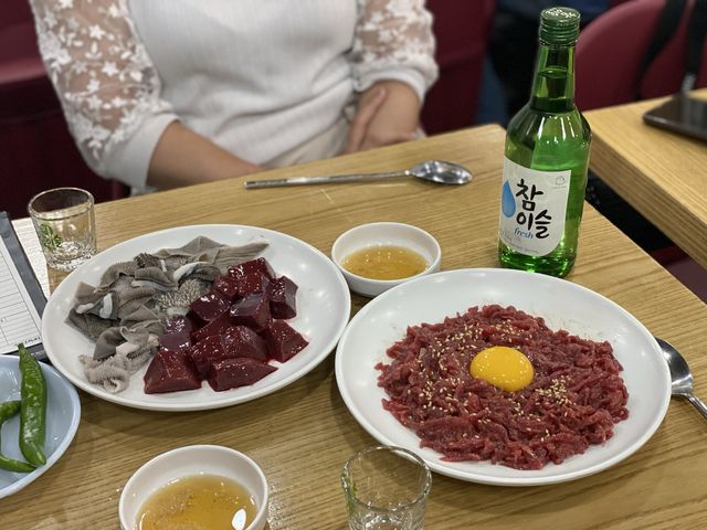 광장시장 육회 및 생간 천엽 맛집