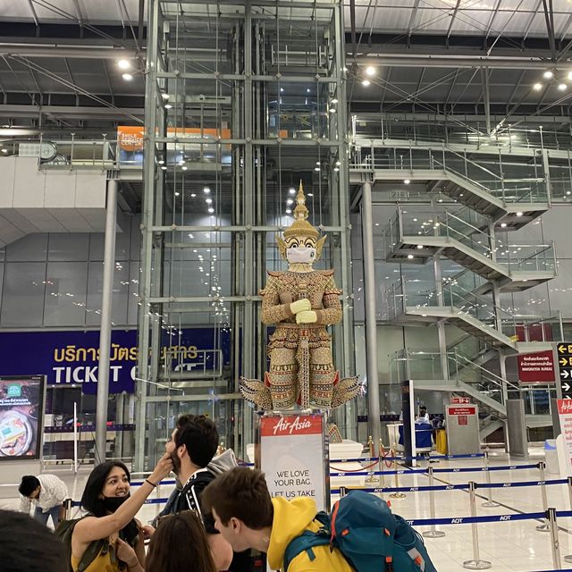 蘇凡納布機場與12尊夜叉