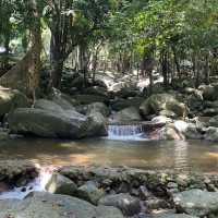 น้ำตกทรายขาว 