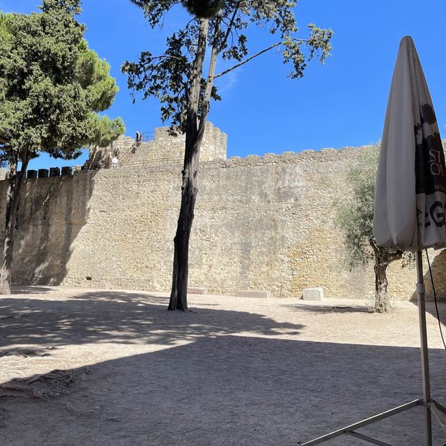 iconic symbols of Lisbon