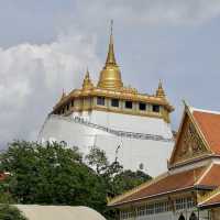 วัดภูเขาทอง กรุงเทพ
