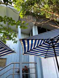คาเฟ่และที่พักริมน้ำใกล้กรุงเทพ Riverbreeze Cafe