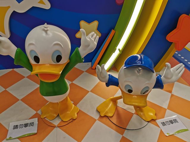 荃灣廣場 donald duck