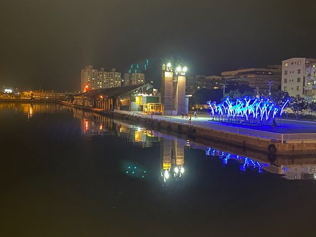 駁二碼頭周邊夜景