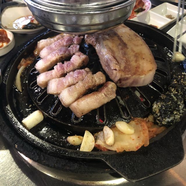 [은평구] 흑돼지 맛집 '도새기식당' 