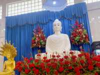 ทำบุญวันหยุด  ณ วัดบำเพ็ญเหนือ กันคะ