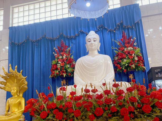 ทำบุญวันหยุด  ณ วัดบำเพ็ญเหนือ กันคะ