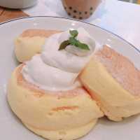 ふっわふわ♡奇跡のパンケーキ✨スフレパンケーキ